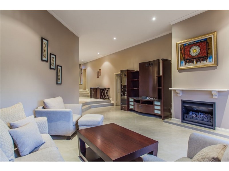 19 McCallum Crescent, Ardross WA 6153