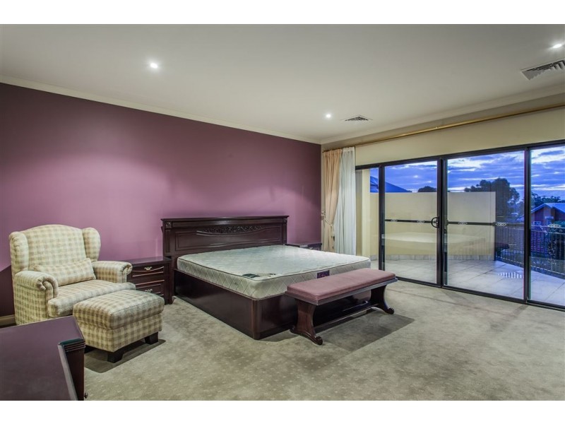 19 McCallum Crescent, Ardross WA 6153