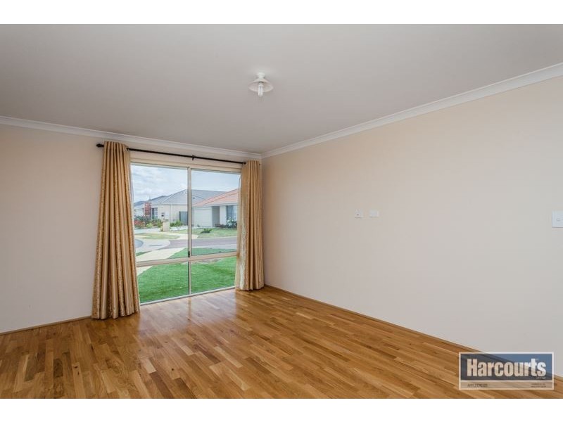 16 Gilman Court, Piara Waters WA 6112