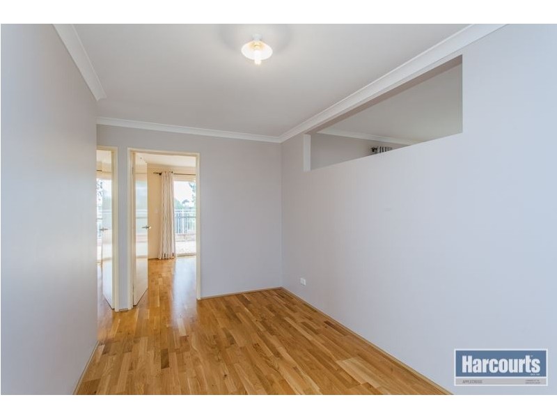 16 Gilman Court, Piara Waters WA 6112