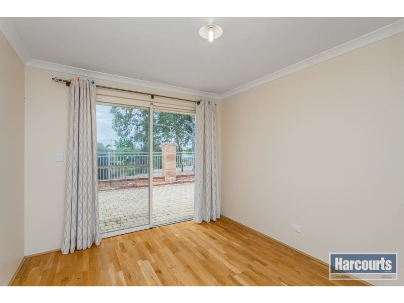 16 Gilman Court, Piara Waters WA 6112