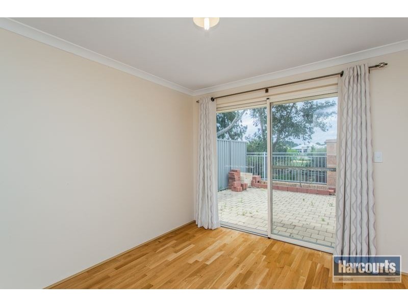 16 Gilman Court, Piara Waters WA 6112