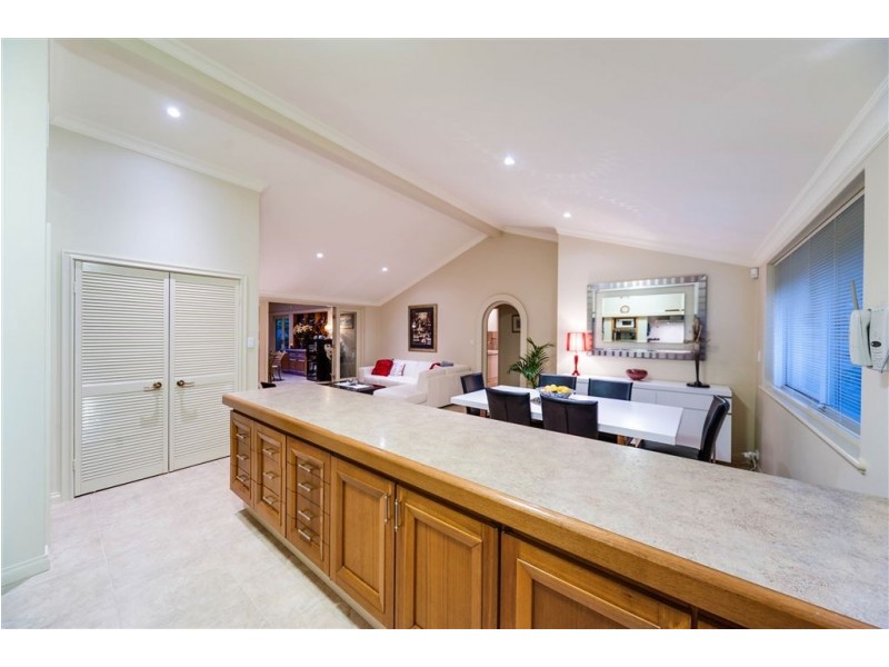 25 Marcus Avenue, Booragoon WA 6154