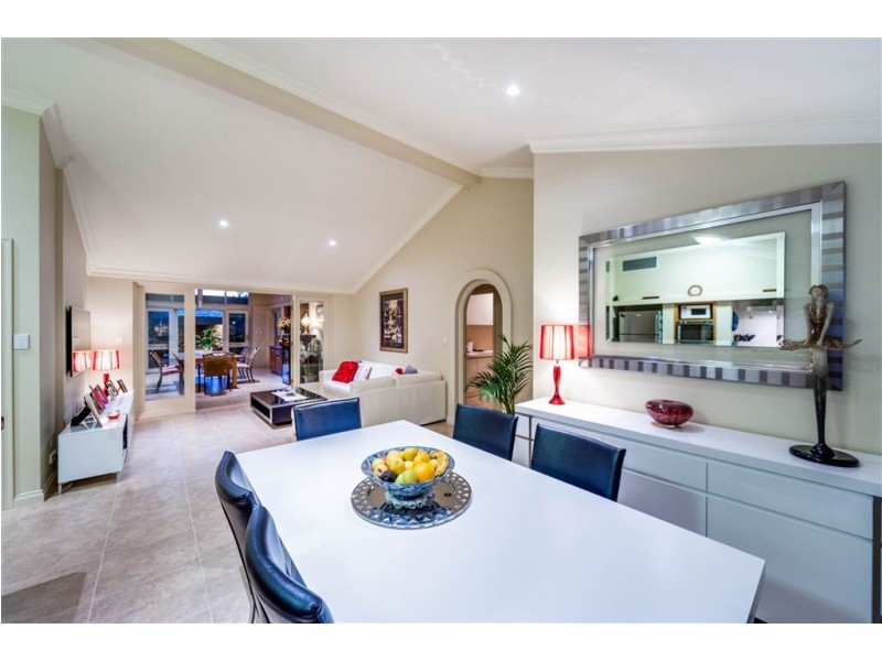 25 Marcus Avenue, Booragoon WA 6154