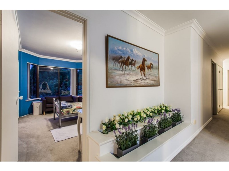 9 Holland Close, Winthrop WA 6150