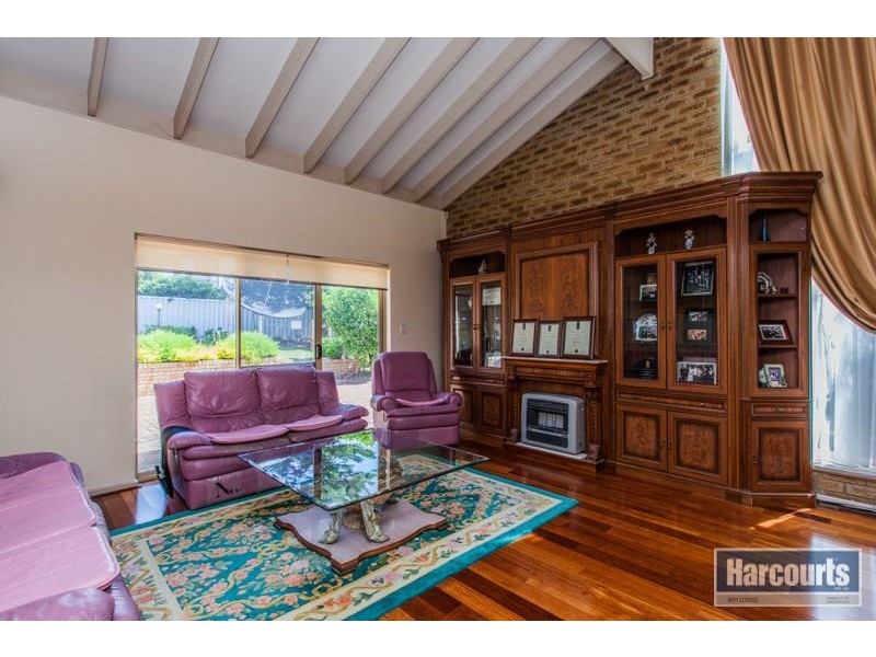8 Houghton Way, Winthrop WA 6150