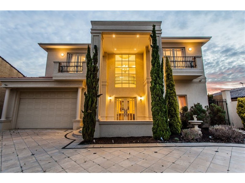 168 Burke Drive, Attadale WA 6156