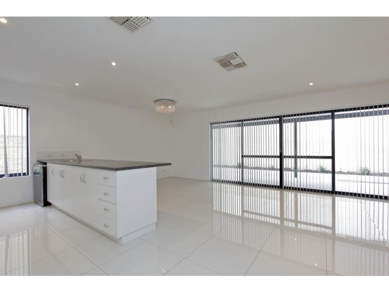 13 Maple Street, Lathlain WA 6100