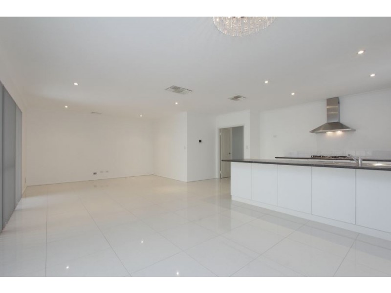 13 Maple Street, Lathlain WA 6100