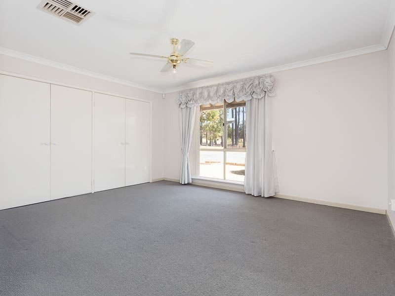 57 Jackson Avenue, Winthrop WA 6150