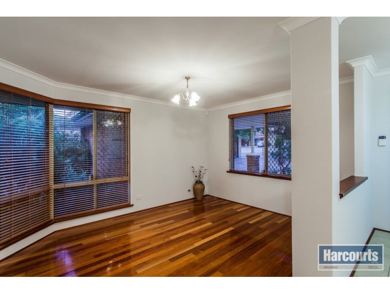 76 Winthrop Drive, Winthrop WA 6150