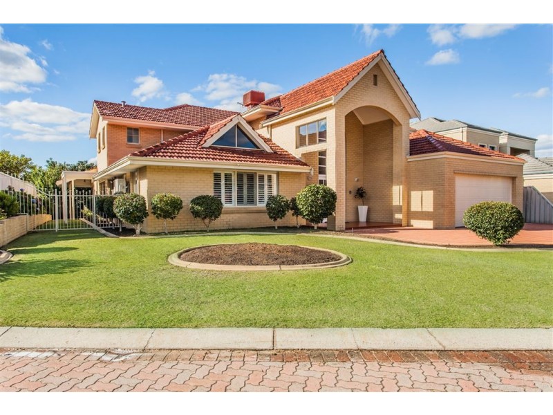 4 Levien Place, Winthrop WA 6150