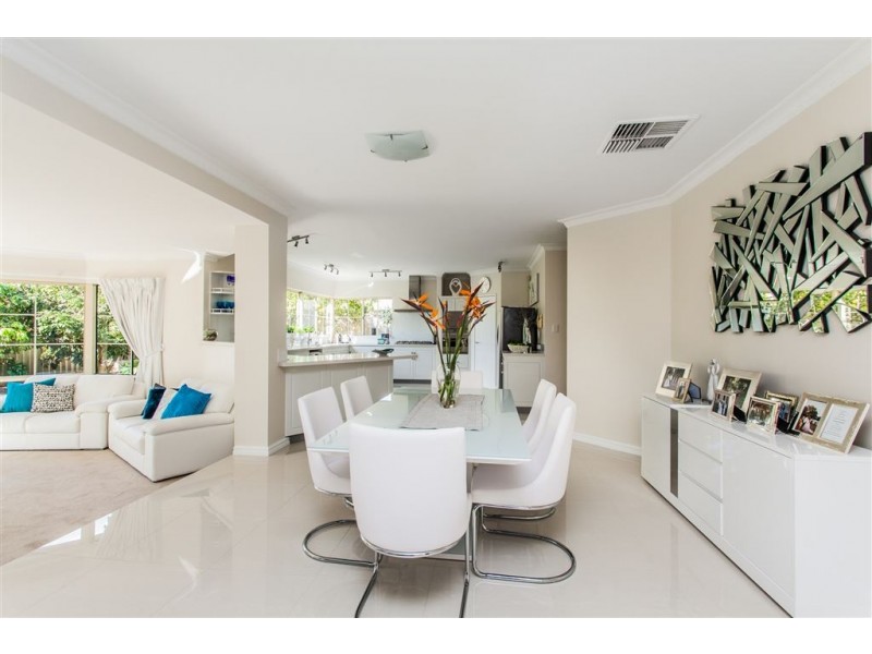 4 Levien Place, Winthrop WA 6150
