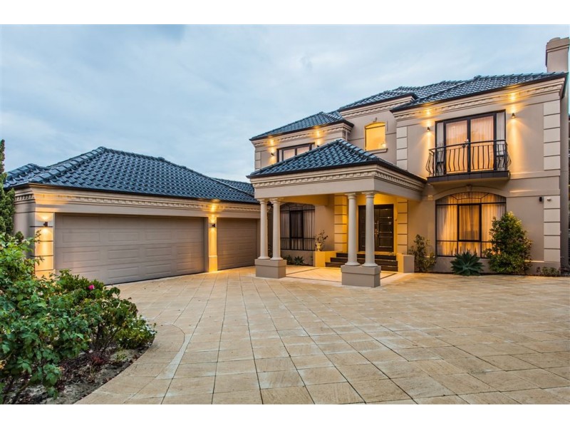 8 Spey Road, Applecross WA 6153