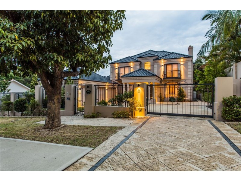 8 Spey Road, Applecross WA 6153