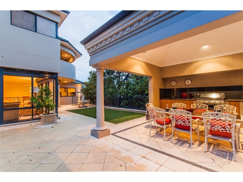 8 Spey Road, Applecross WA 6153