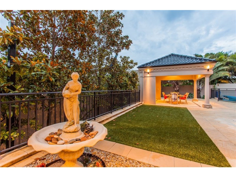 8 Spey Road, Applecross WA 6153