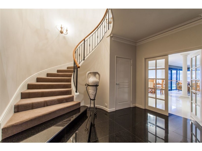 8 Spey Road, Applecross WA 6153