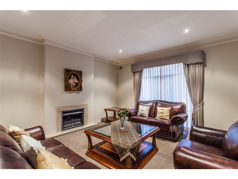 8 Spey Road, Applecross WA 6153