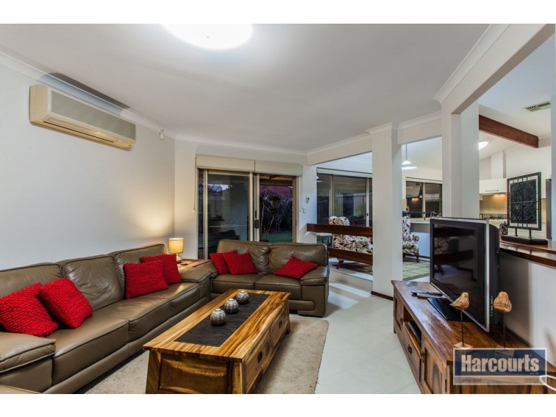 5 Quirk Dale, Winthrop WA 6150