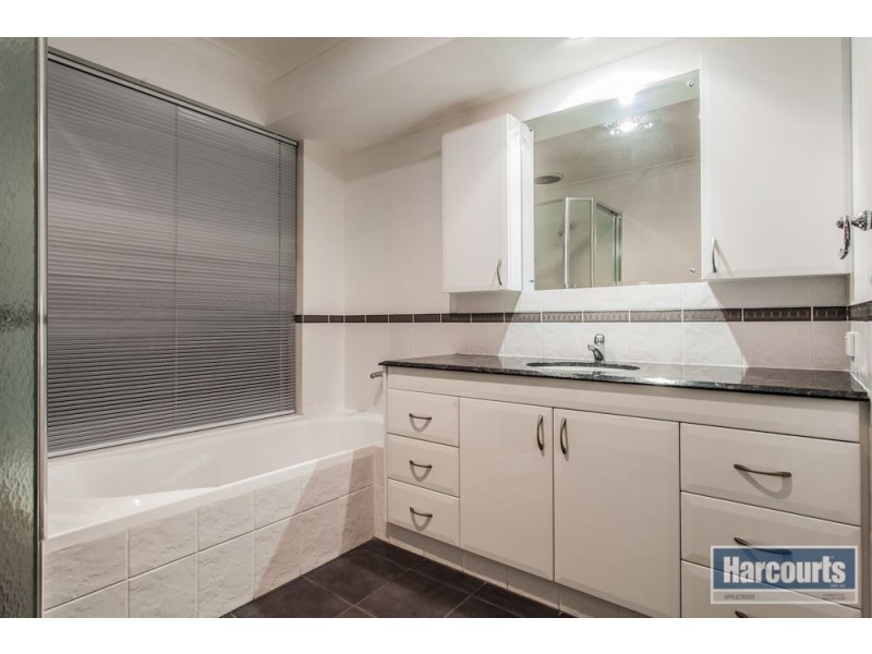 5 Quirk Dale, Winthrop WA 6150