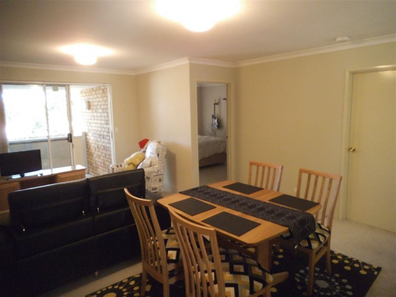 20/2 Pinewood Avenue, Kardinya WA 6163