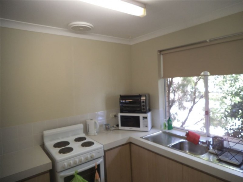 20/2 Pinewood Avenue, Kardinya WA 6163