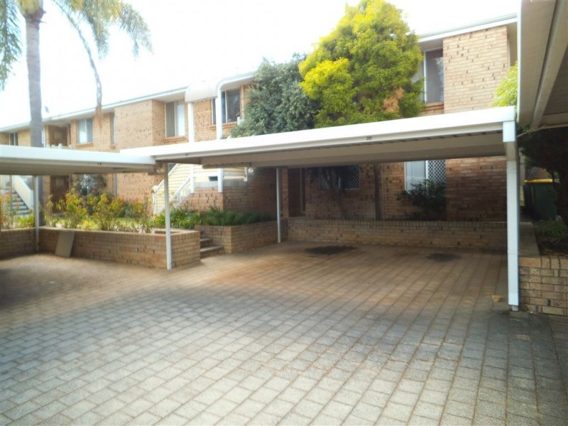 20/2 Pinewood Avenue, Kardinya WA 6163