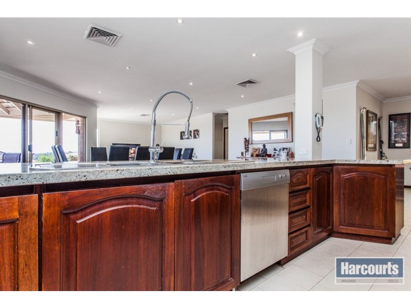 11 Saw Road, Kardinya WA 6163