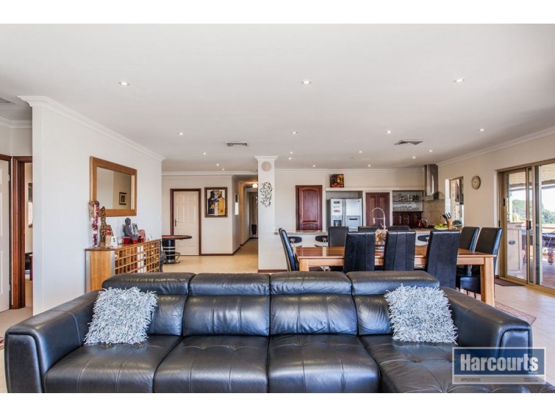 11 Saw Road, Kardinya WA 6163