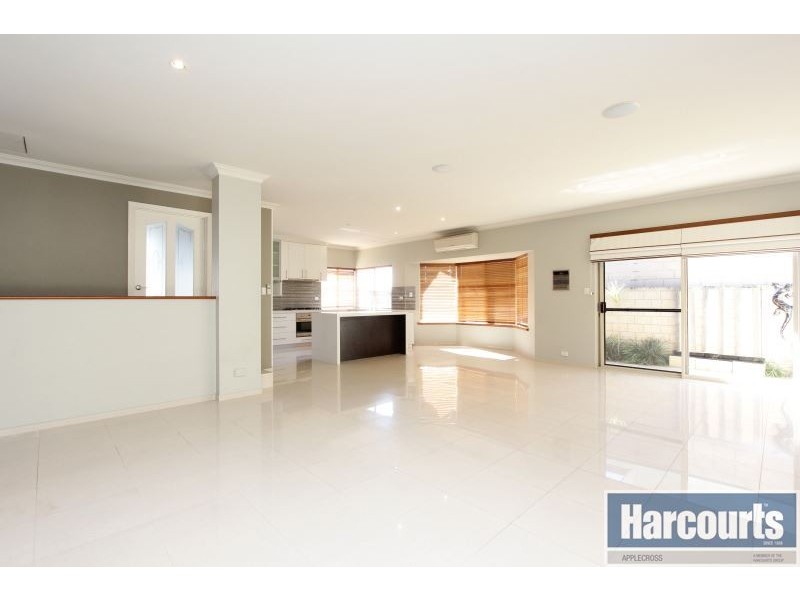 5 Colebatch Hill, Kardinya WA 6163