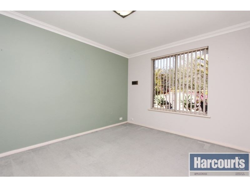 5 Colebatch Hill, Kardinya WA 6163