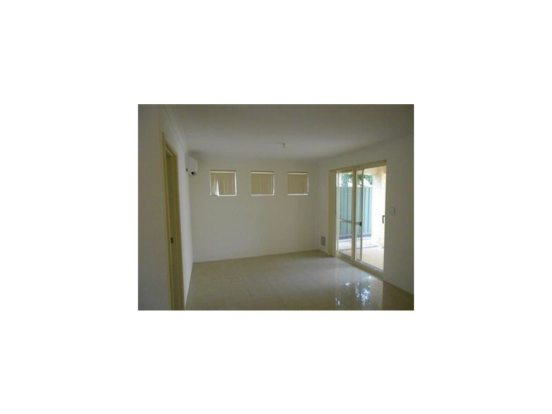 4/13-15 James St, Cannington WA 6107