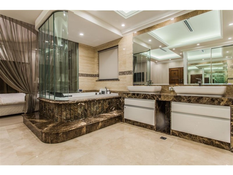 3 Mackenzie Road, Applecross WA 6153