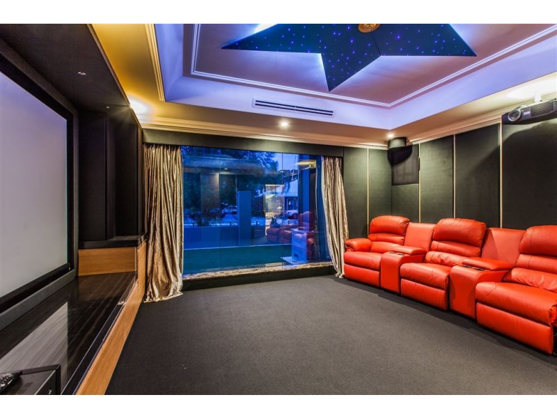 3 Mackenzie Road, Applecross WA 6153