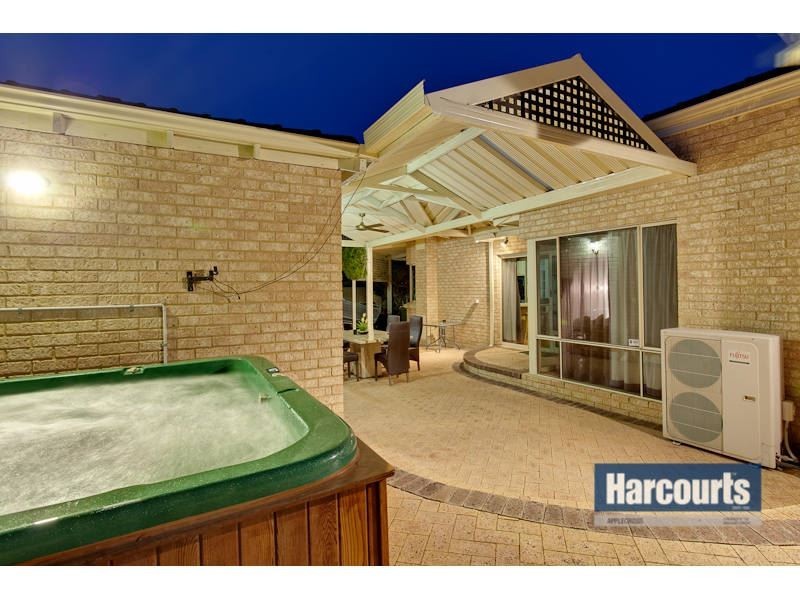 27 Lockett Crescent, Winthrop WA 6150