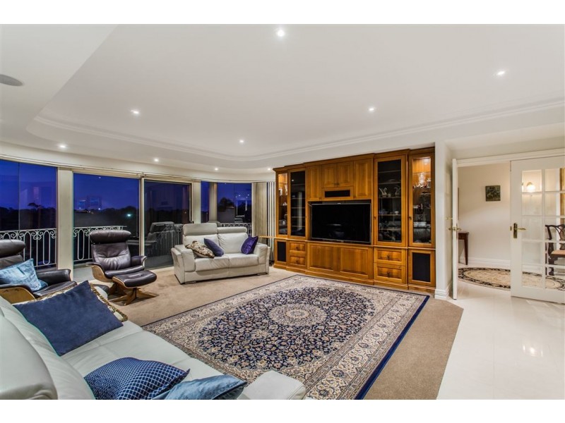 13 Neumann Gr, Winthrop WA 6150