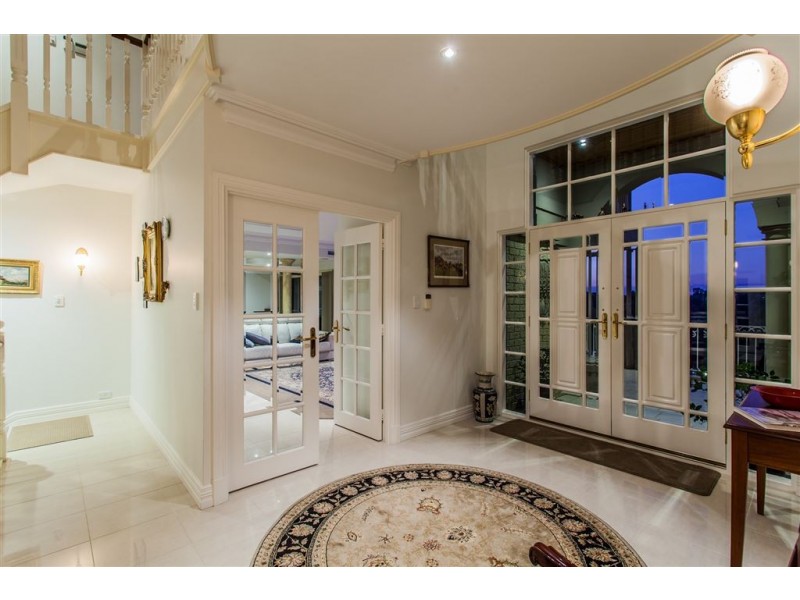 13 Neumann Gr, Winthrop WA 6150