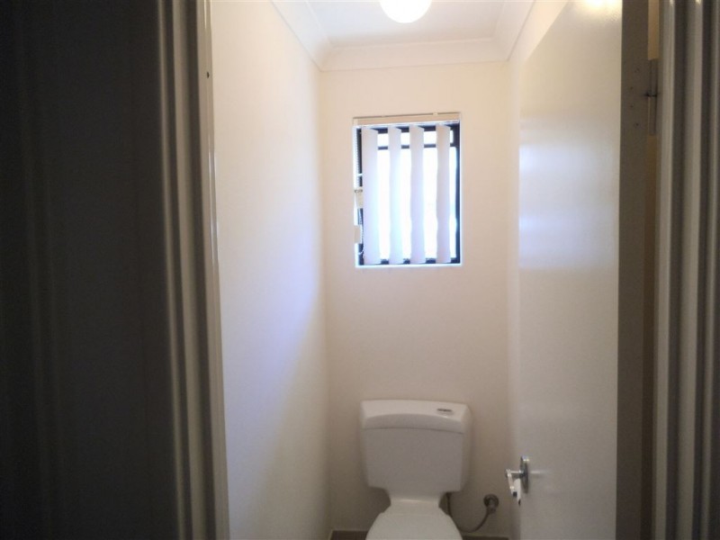 9/11 Herndon Close, Cannington WA 6107