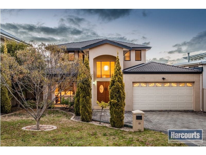 19 McCallum Crescent, Ardross WA 6153