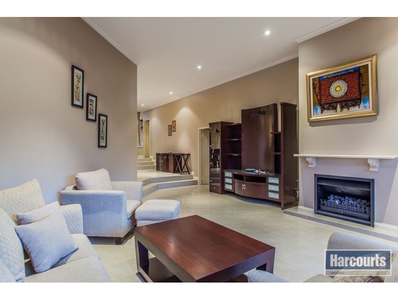 19 McCallum Crescent, Ardross WA 6153