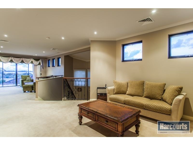 19 McCallum Crescent, Ardross WA 6153