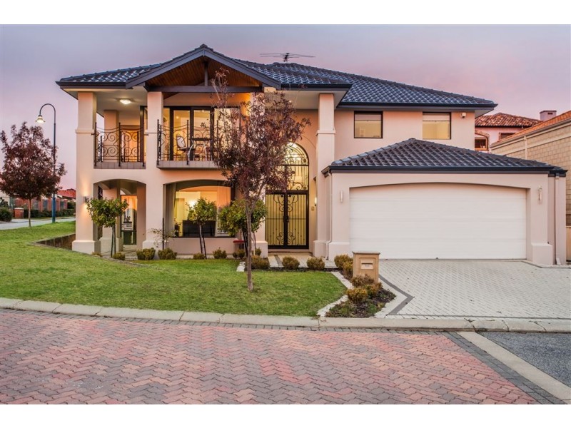 1 Stitfold Promenade, Salter Point WA 6152