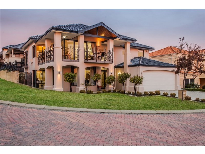 1 Stitfold Promenade, Salter Point WA 6152