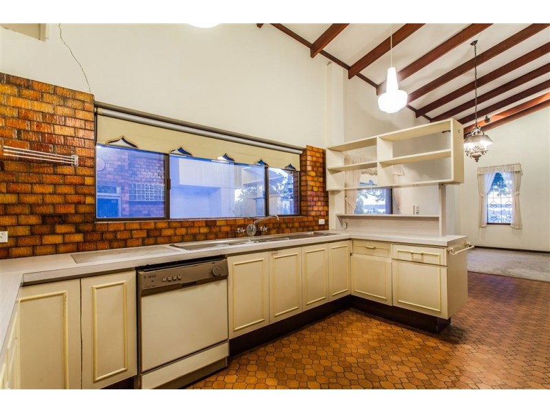 31 The Strand, Applecross WA 6153