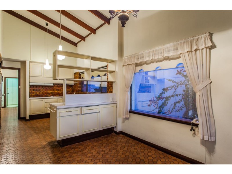 31 The Strand, Applecross WA 6153