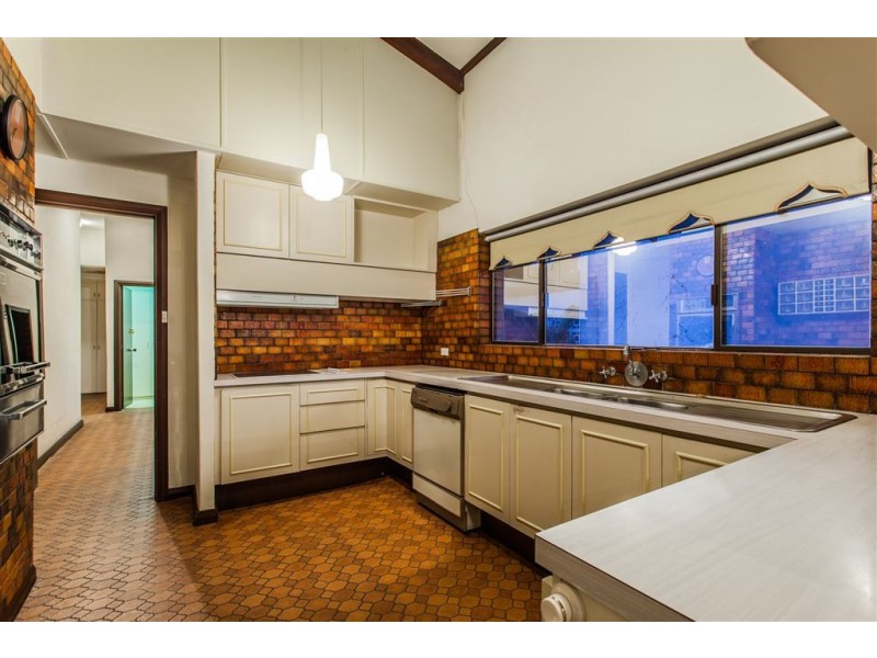 31 The Strand, Applecross WA 6153