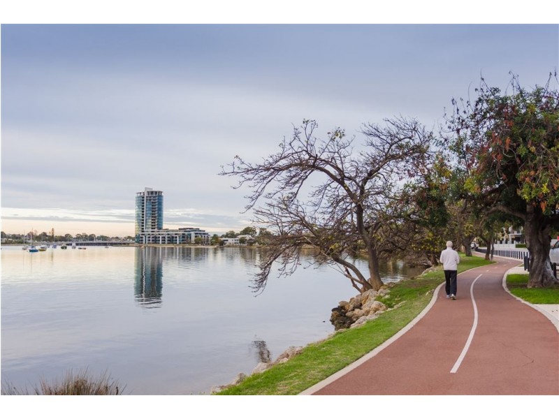 33 Canning Beach Road, Applecross WA 6153