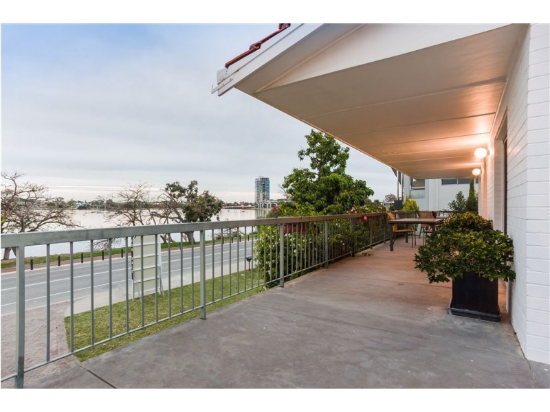 33 Canning Beach Road, Applecross WA 6153