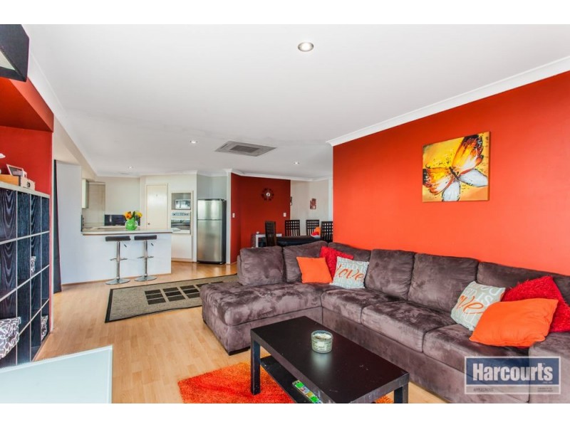 29 Bancombe Crescent, Ellenbrook WA 6069